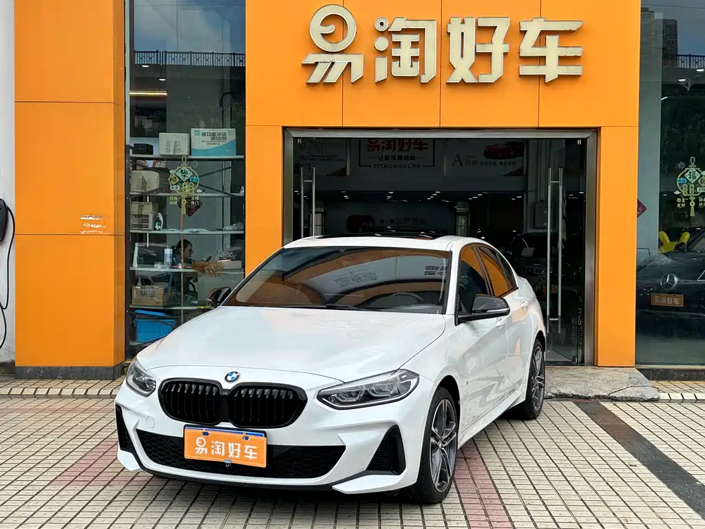 BMW 1 Series 2021