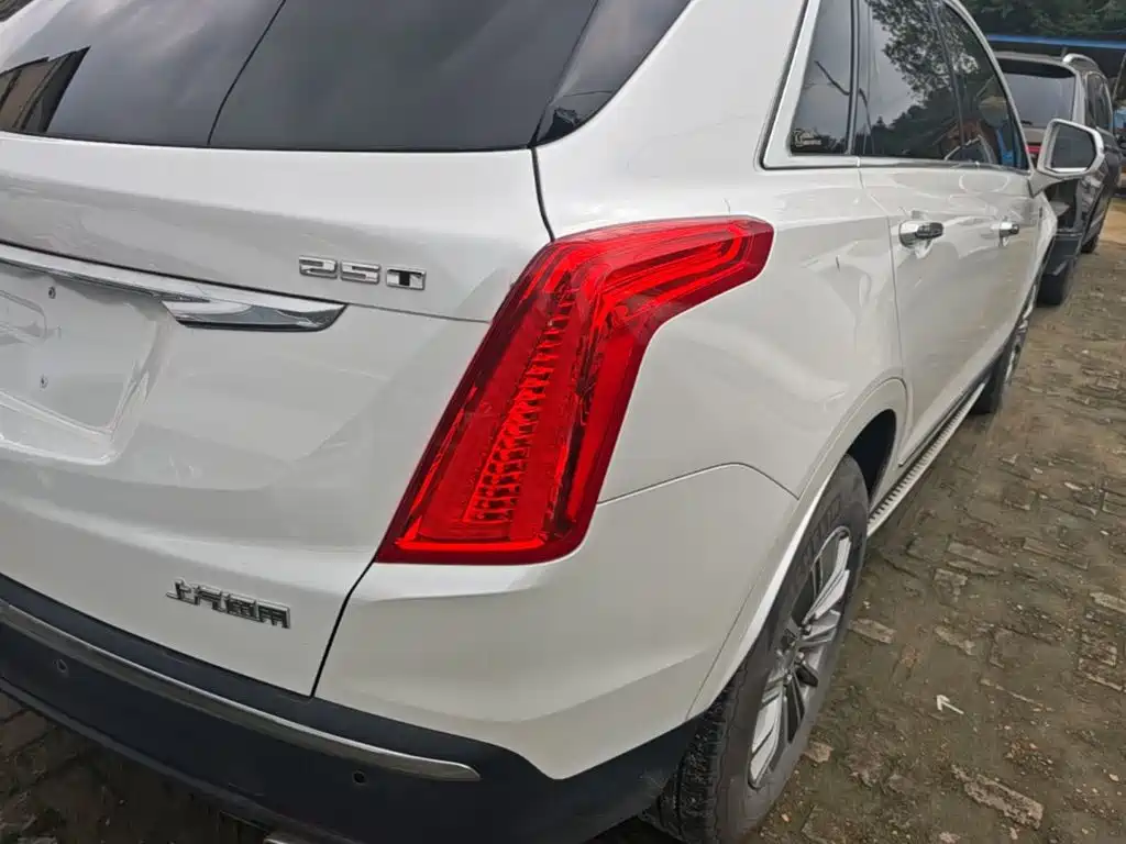 Cadillac XT5 — миниатюра 8