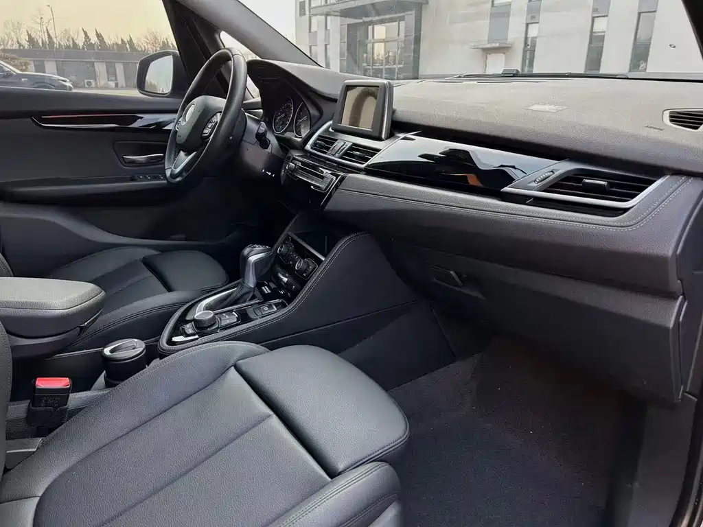 BMW 2 SERIES STATION WAGON