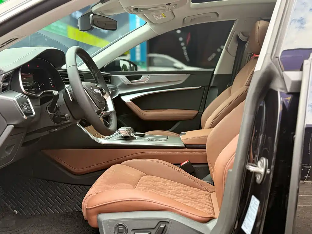 Audi A7L — миниатюра 10