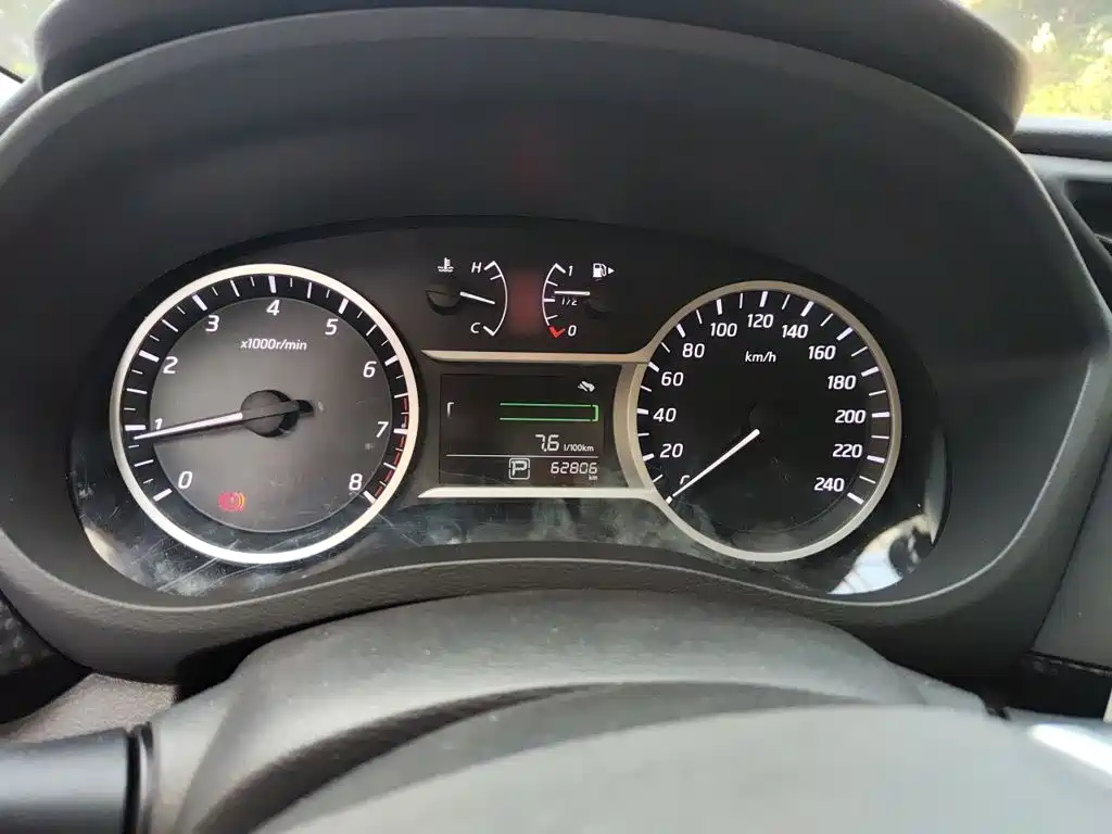 Nissan Bluebird — миниатюра 4