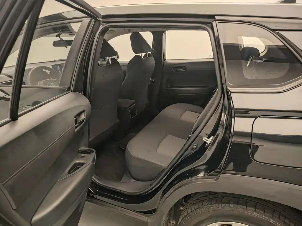 Toyota Frontlander — миниатюра 13
