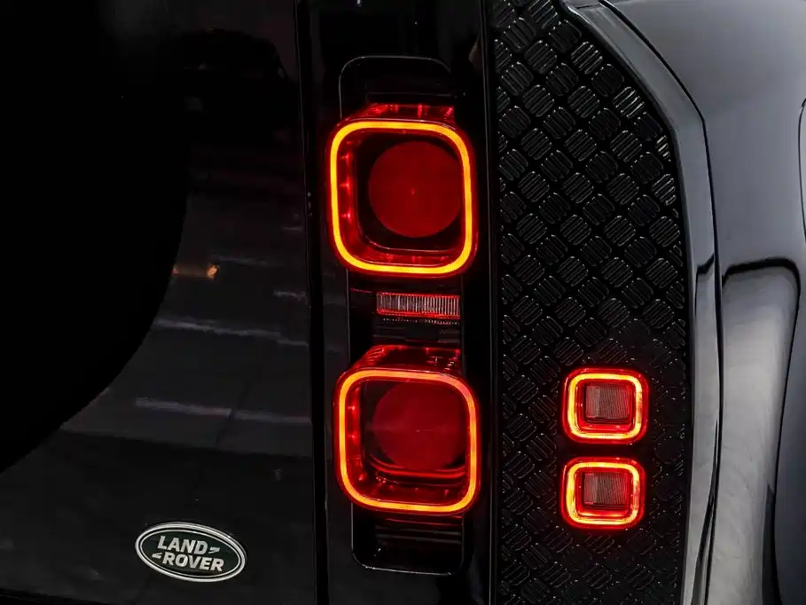 Land Rover Defender — миниатюра 26