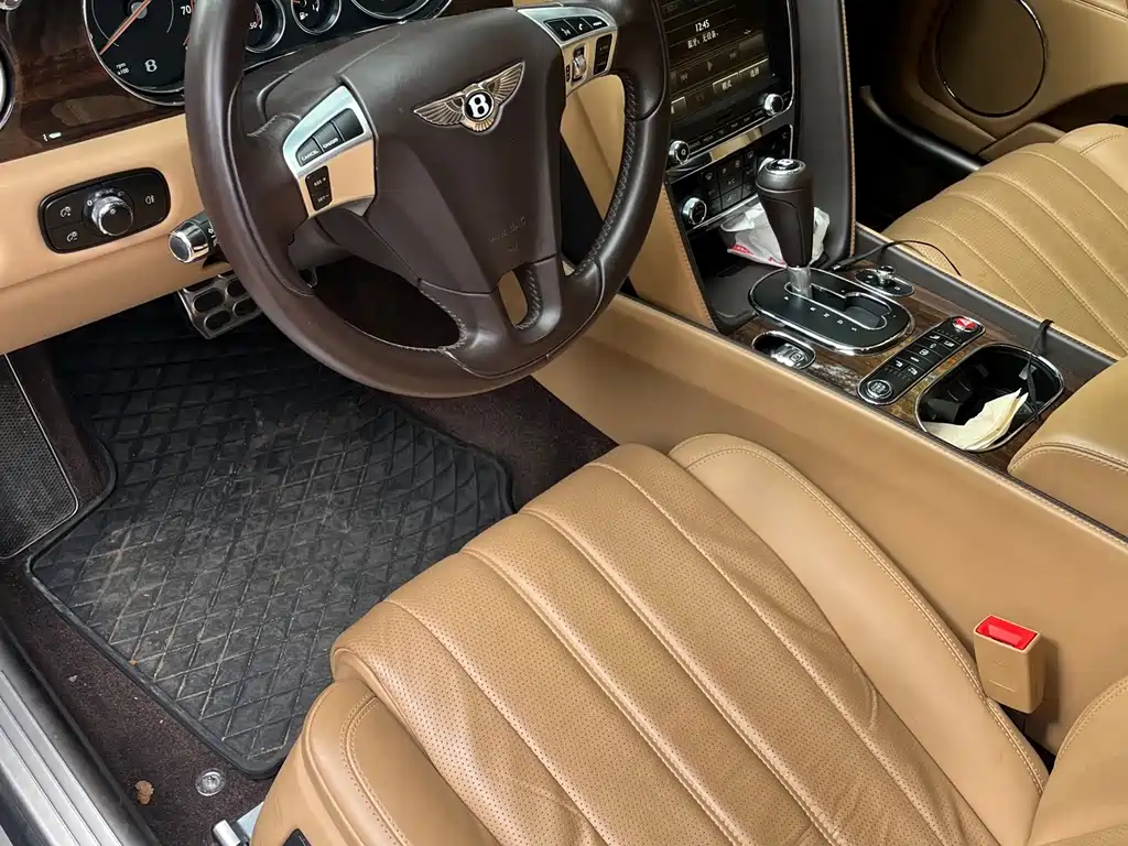Bentley Flying Spur — миниатюра 5