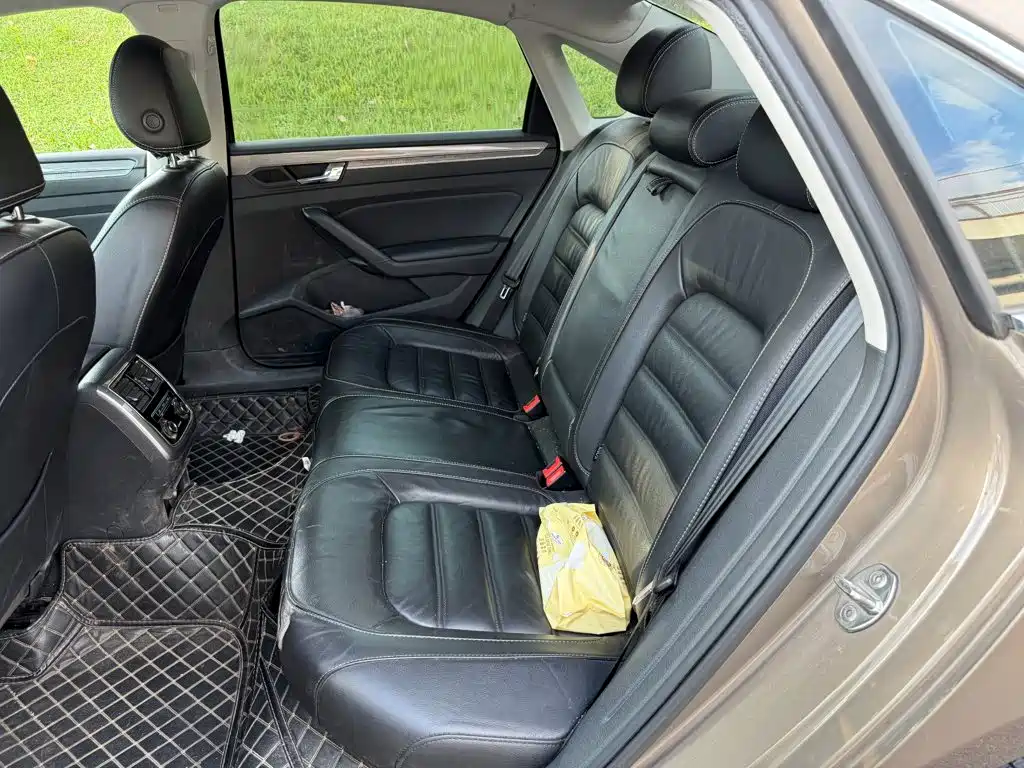 Volkswagen Passat — миниатюра 12