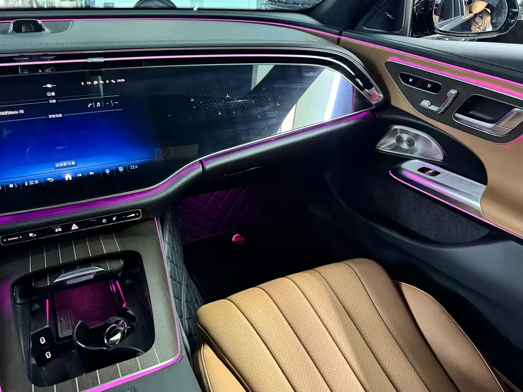 Mercedes-Benz E-Class — миниатюра 12