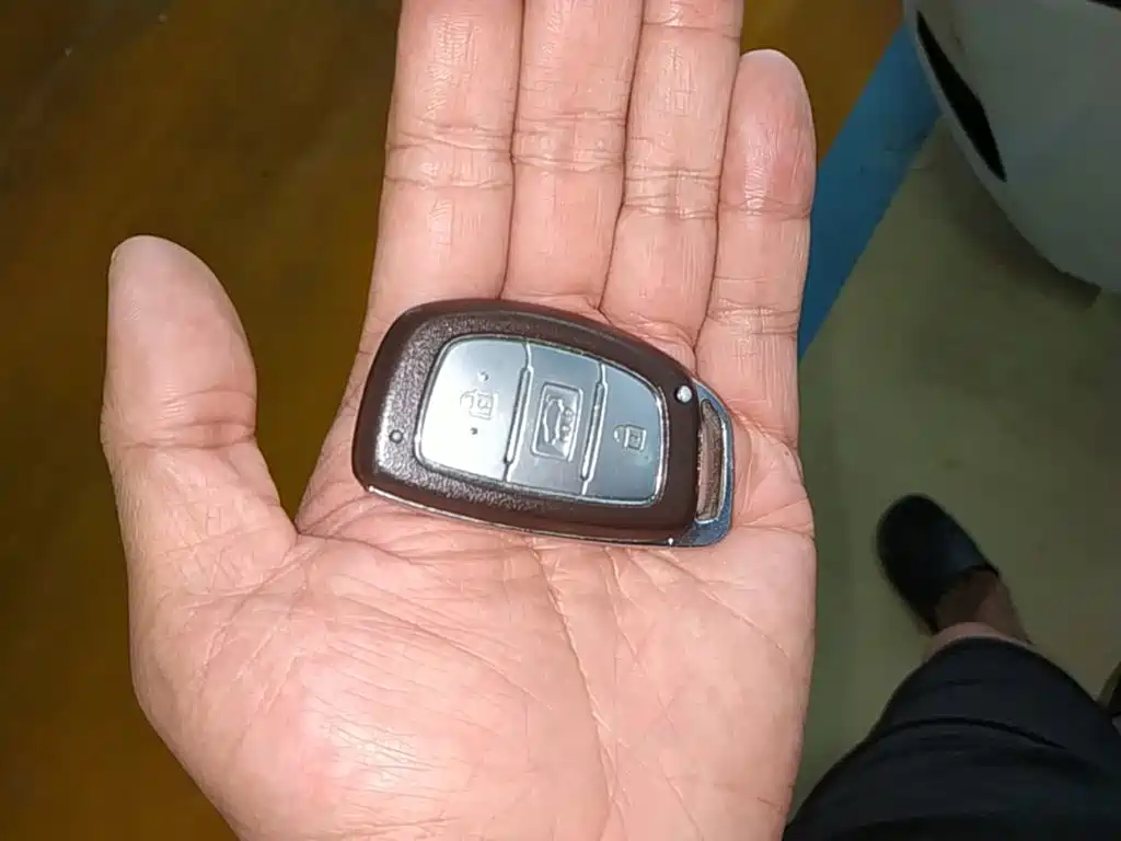 Hyundai Elantra — миниатюра 9