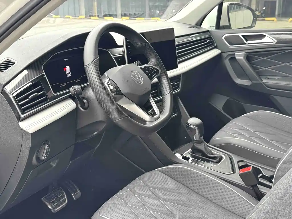 Volkswagen Tiguan L — миниатюра 4