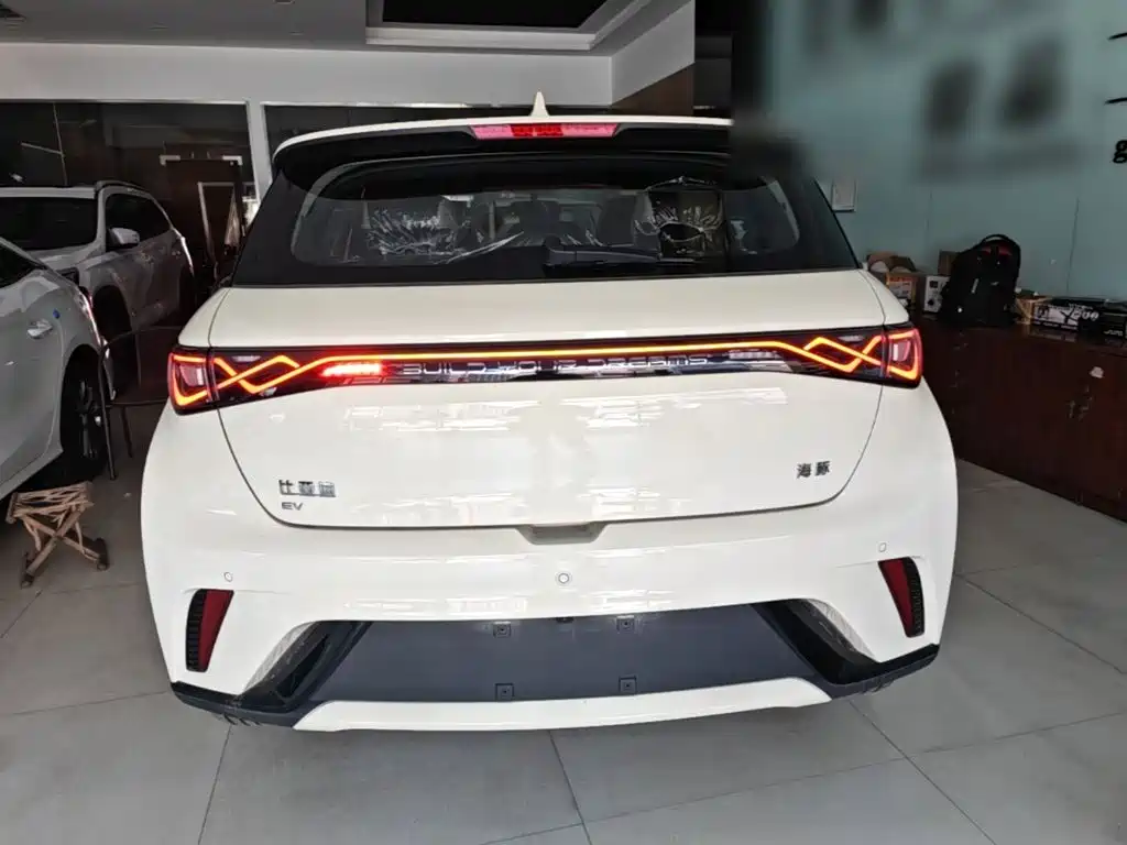 BYD Dolphin — миниатюра 6