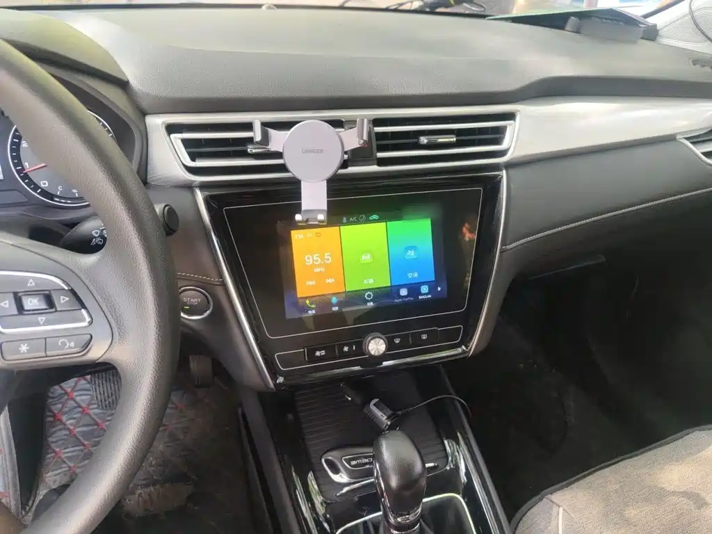 Roewe i5 — миниатюра 6