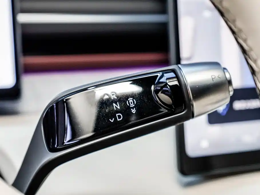XPeng X9 — миниатюра 20