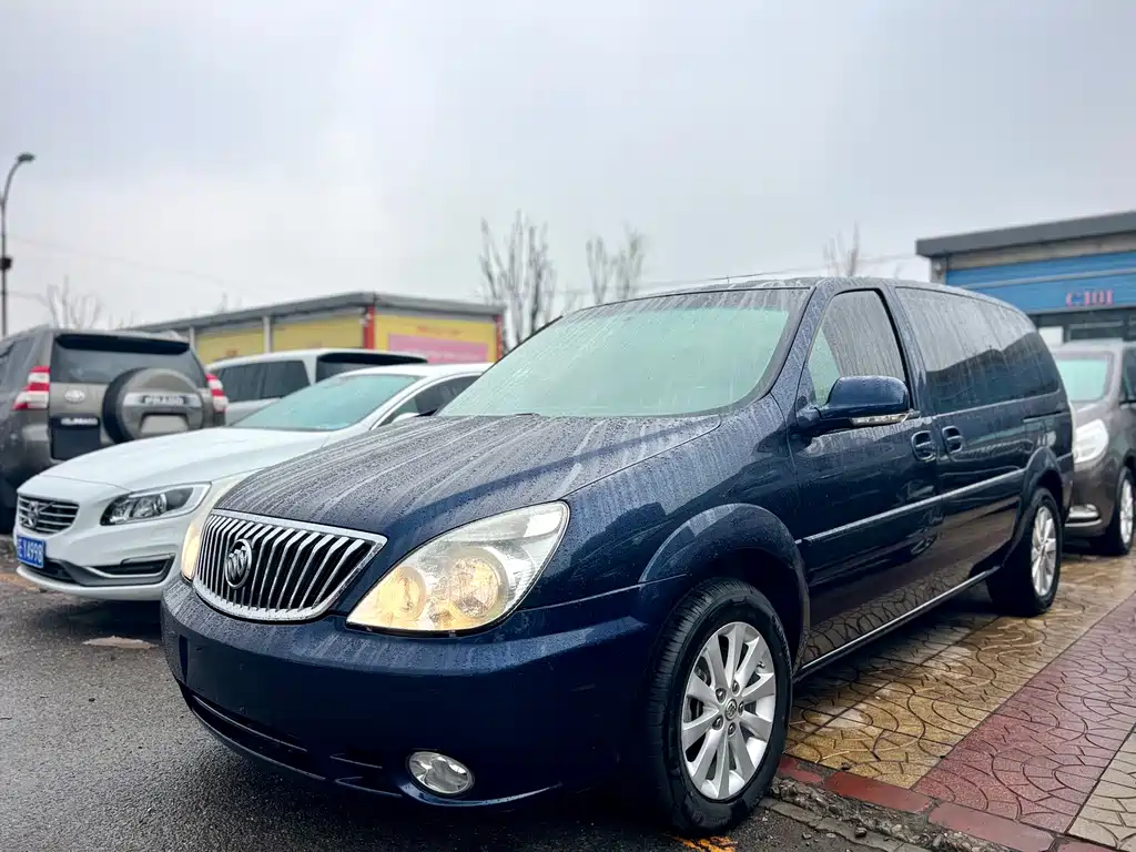 Buick GL8 2013