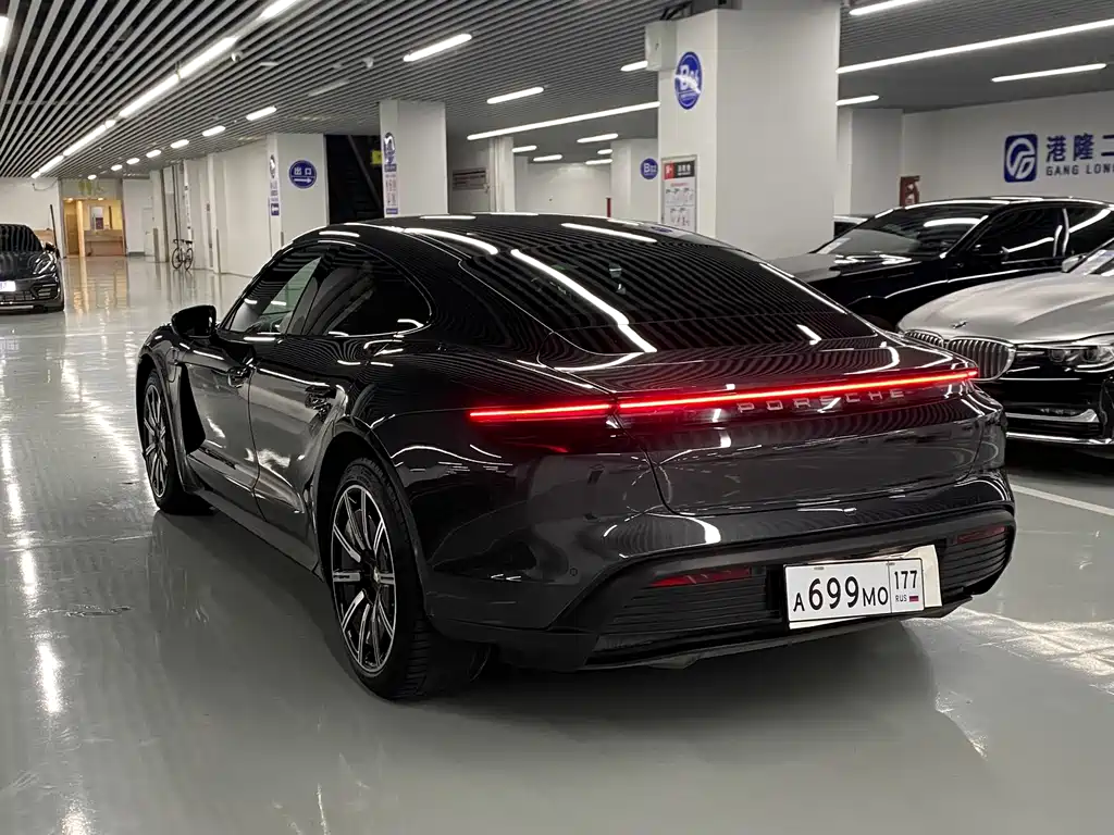 Porsche Taycan — миниатюра 14