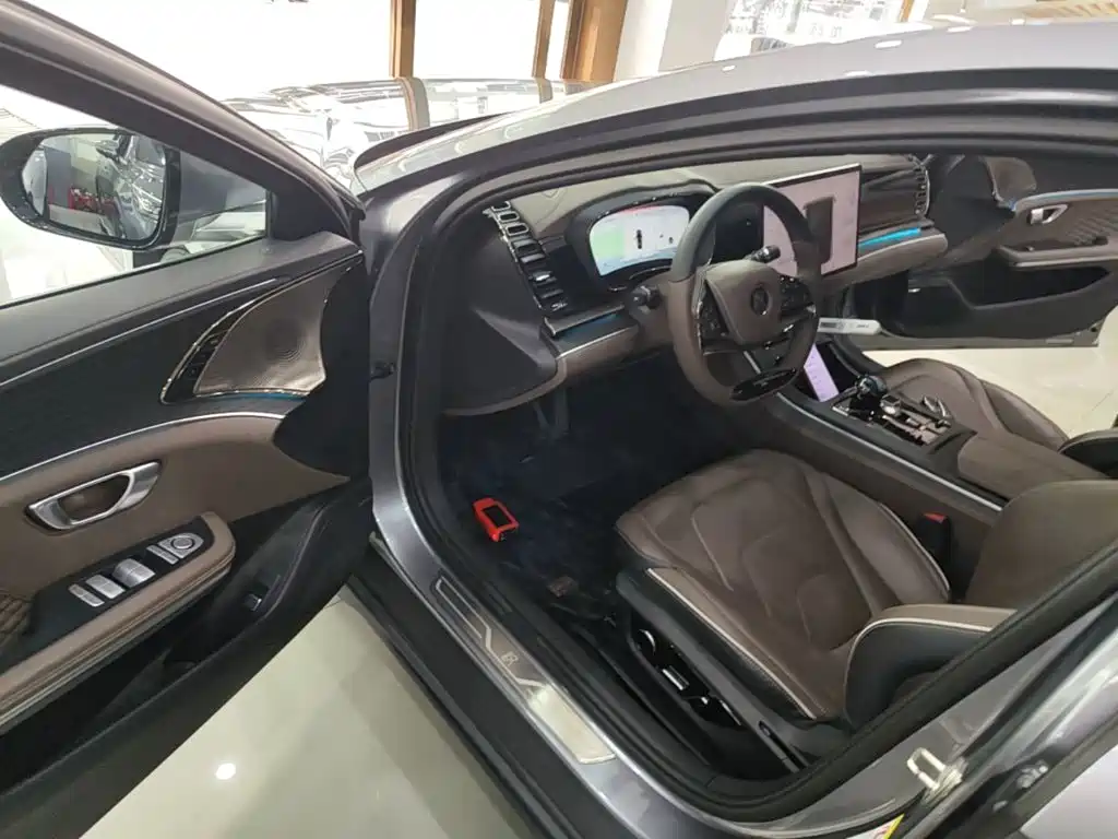 BYD Han — миниатюра 16