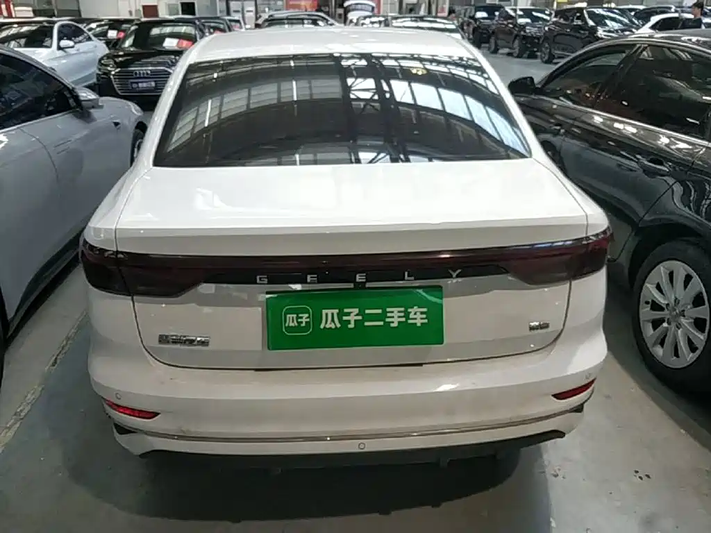 Geely Emgrand — миниатюра 6