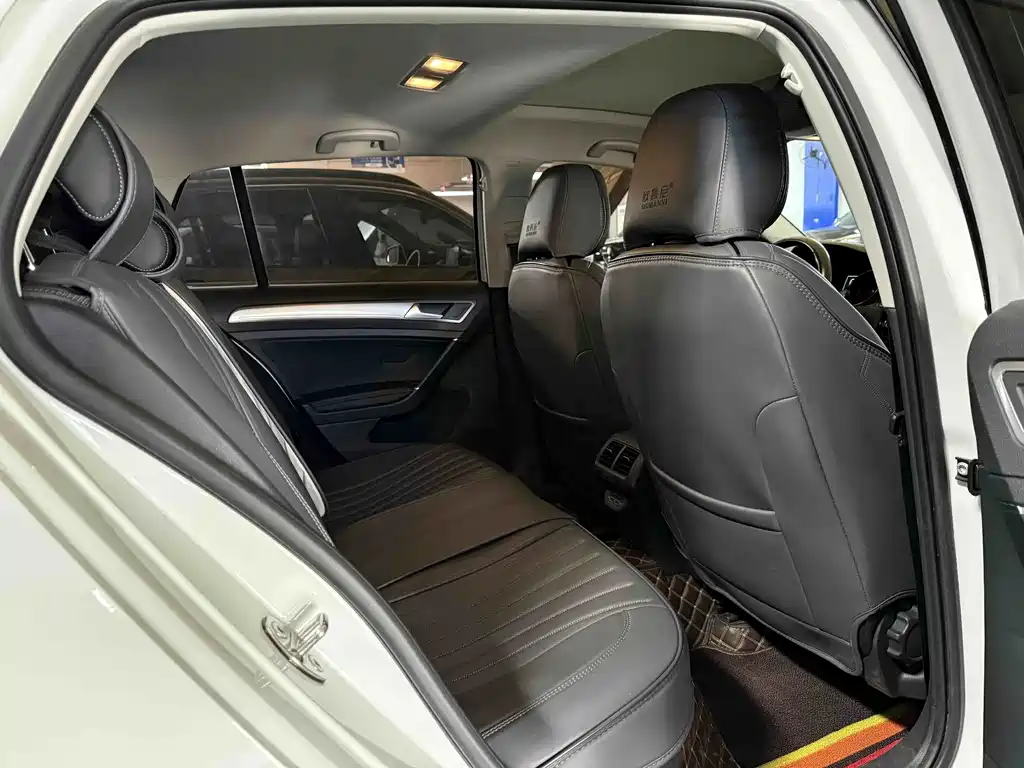 Volkswagen Golf — миниатюра 8