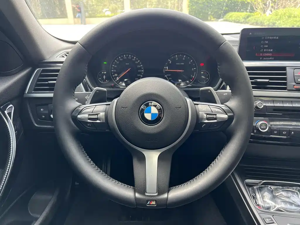 BMW 3 Series — миниатюра 13