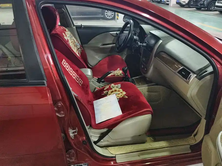 Buick Excelle — миниатюра 8
