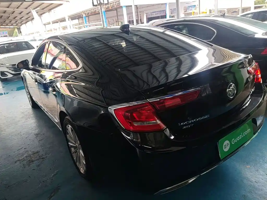 Buick LaCrosse — миниатюра 5