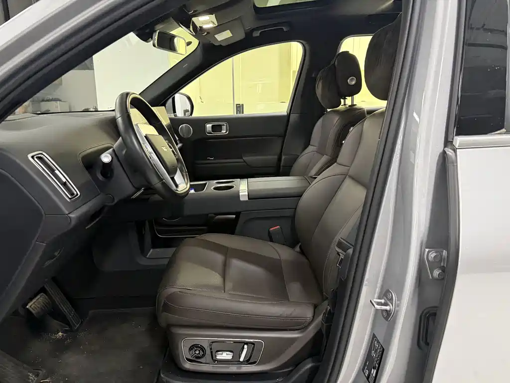 Li Auto Li L8 — миниатюра 10