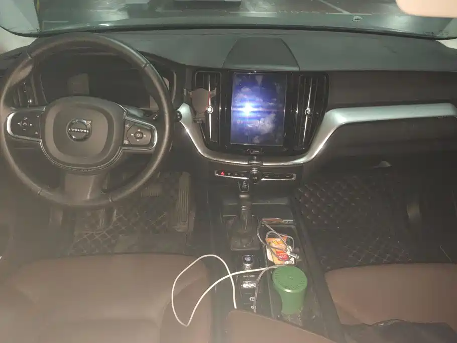 Volvo XC60 — миниатюра 12