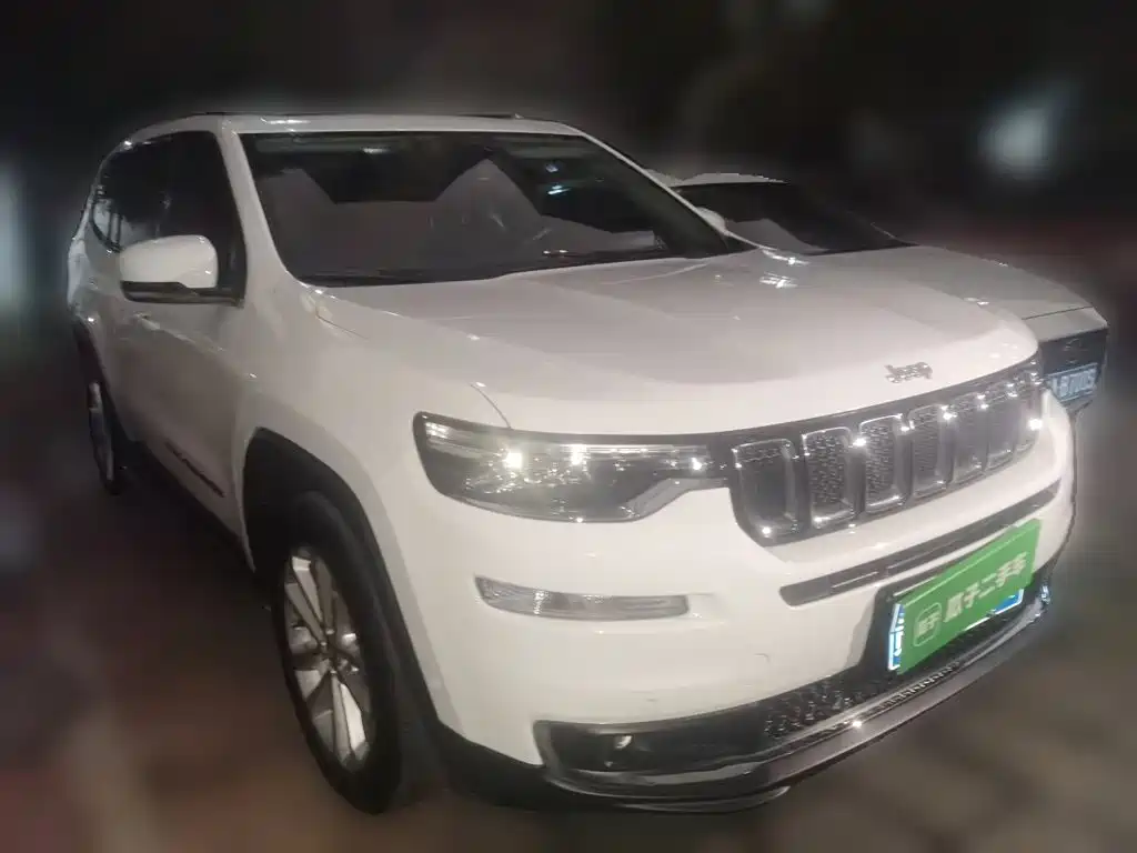 Jeep Grand Commander — миниатюра 3