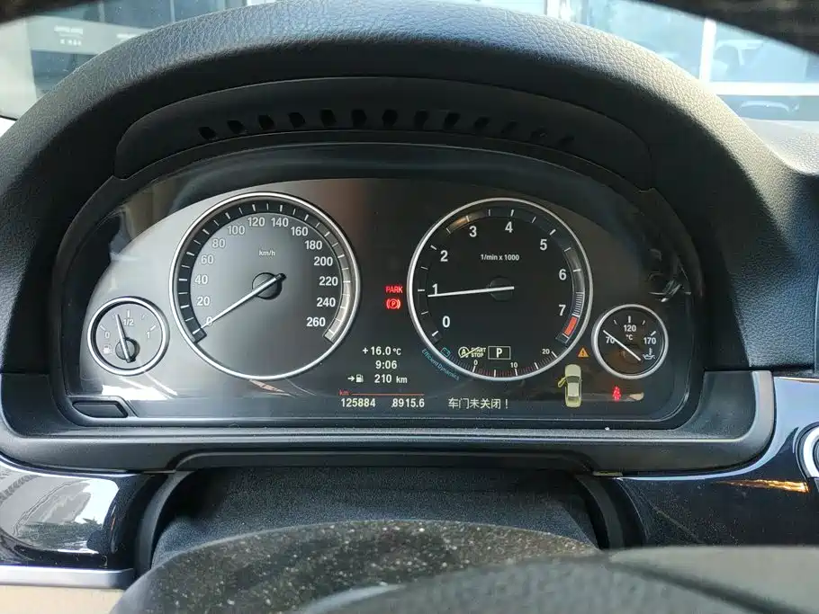 BMW 5 Series — миниатюра 14