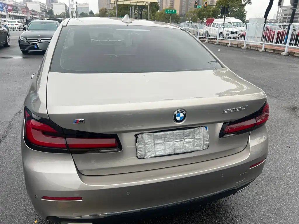 BMW 5 SERIES