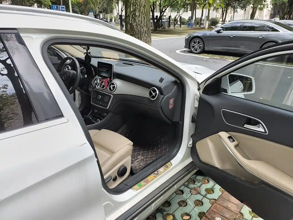 Mercedes-Benz GLA — миниатюра 19