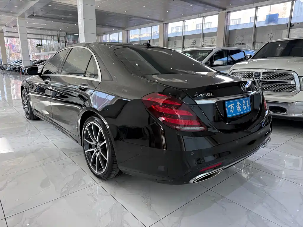 Mercedes-Benz S-Class — миниатюра 16