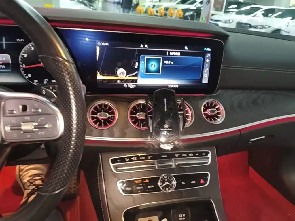 Mercedes-Benz E-Class (Import) — миниатюра 13