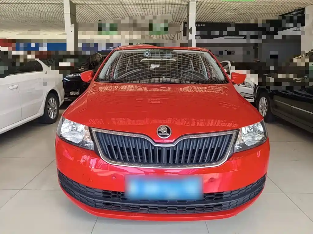 Skoda Rapid Spaceback — миниатюра 3