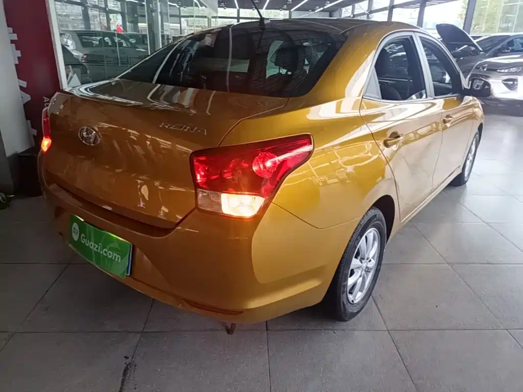 Hyundai Verna — миниатюра 7