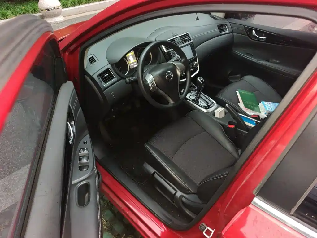 Nissan Tiida — миниатюра 14