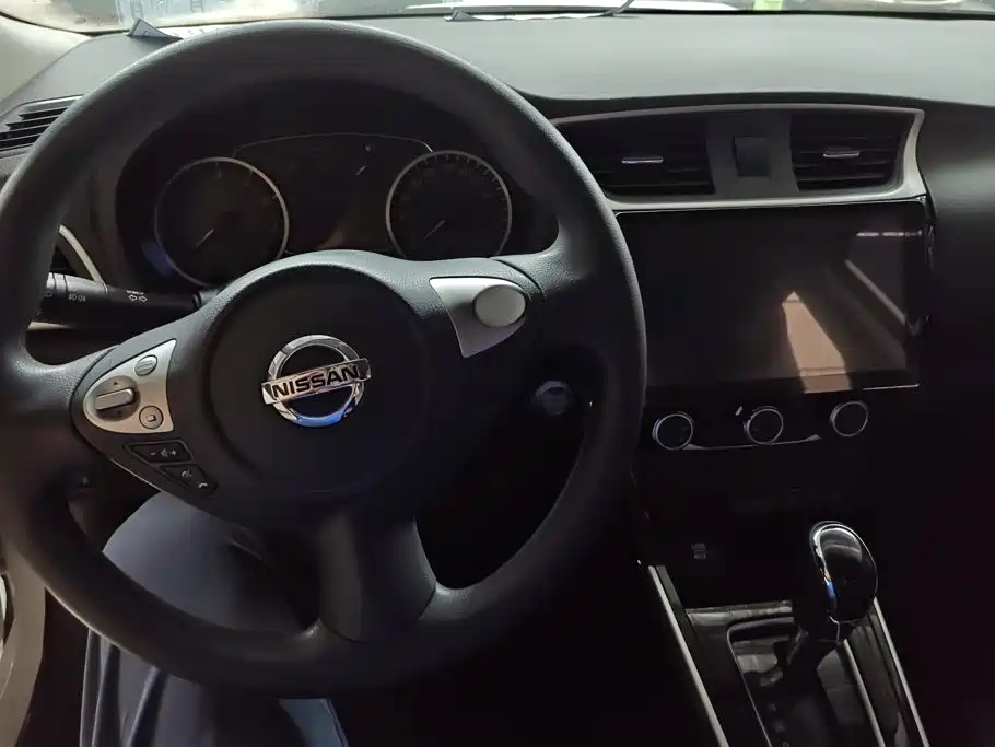 Nissan Sylphy — миниатюра 12