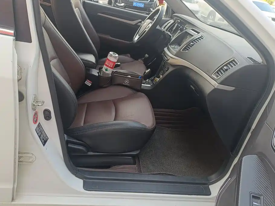 Geely Vision — миниатюра 8