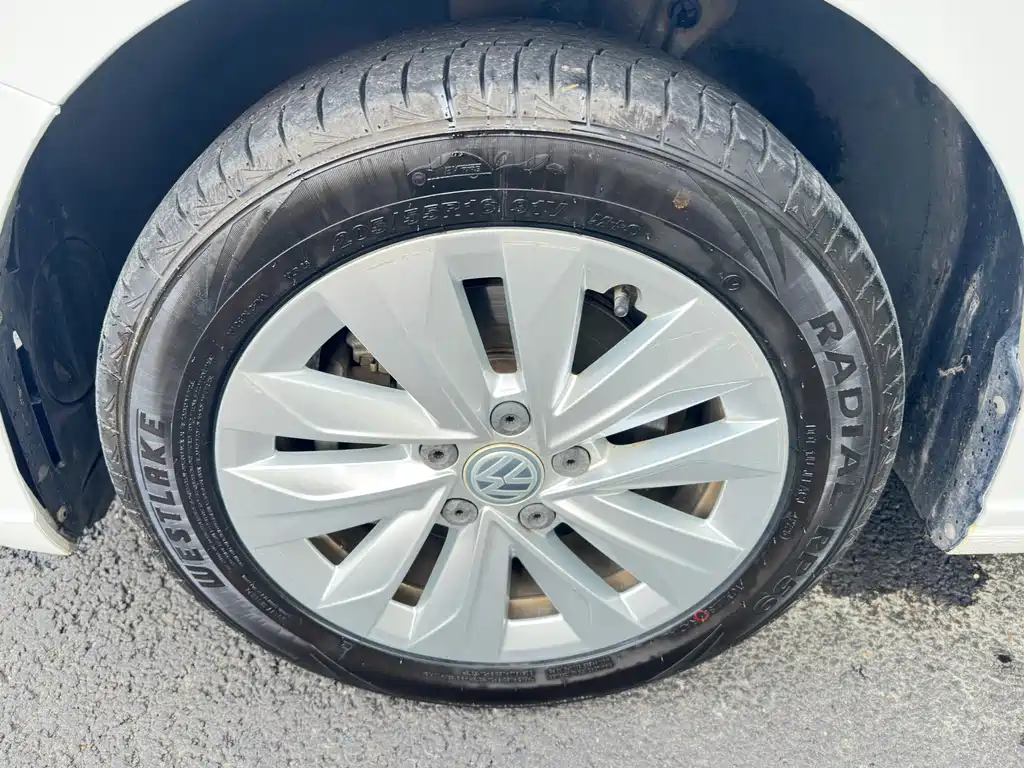 Volkswagen Lavida - фото 23