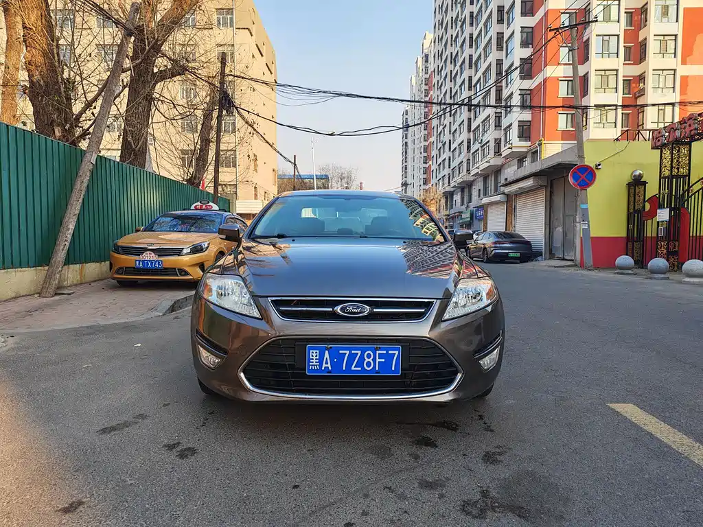 Ford Mondeo 2013 2.3L Fashion