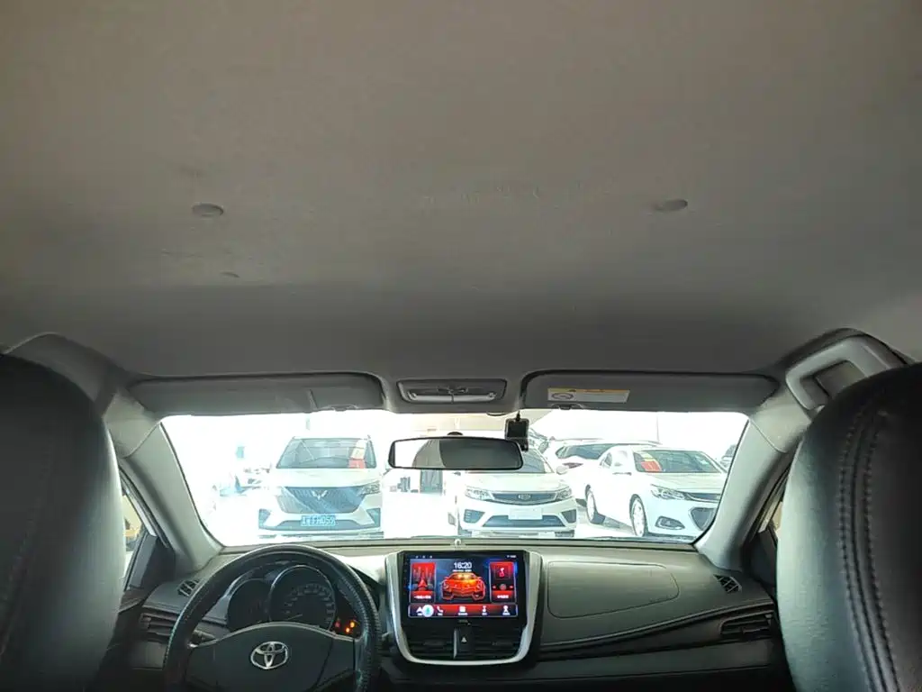 Toyota Yaris L — миниатюра 18