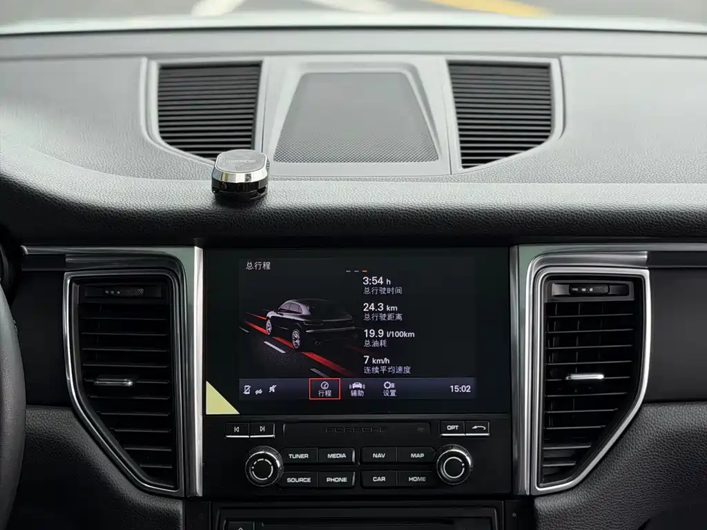 Porsche Macan — миниатюра 13