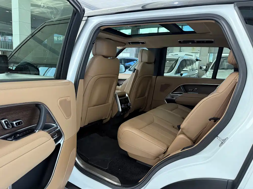 Land Rover Range Rover — миниатюра 8