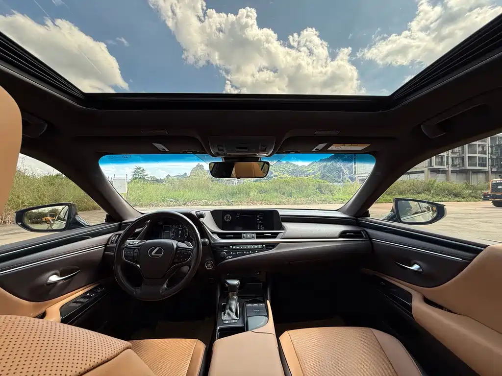Lexus ES — миниатюра 6