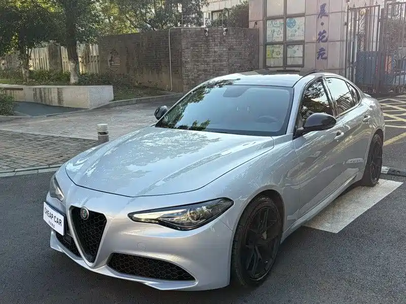 Alfa Romeo Giulia