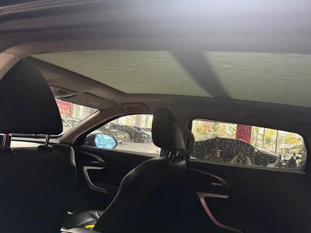 WEI PAI WEI BRAND VV7