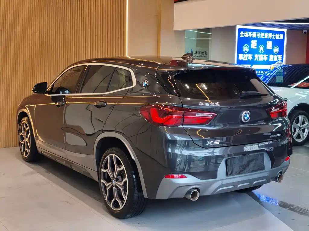 BMW X2