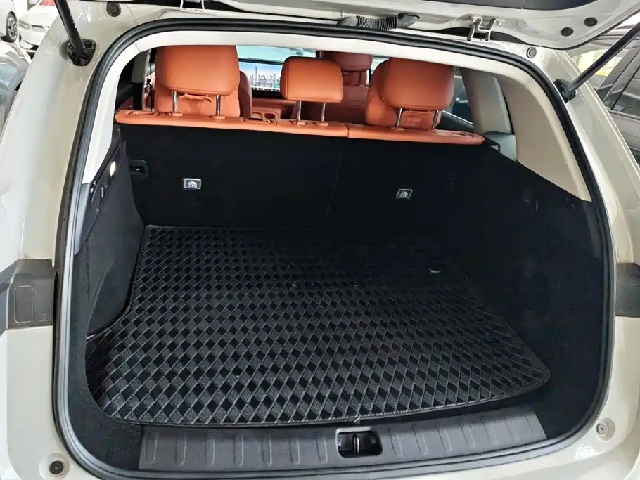 Leapmotor Leapmotor C10 — миниатюра 4