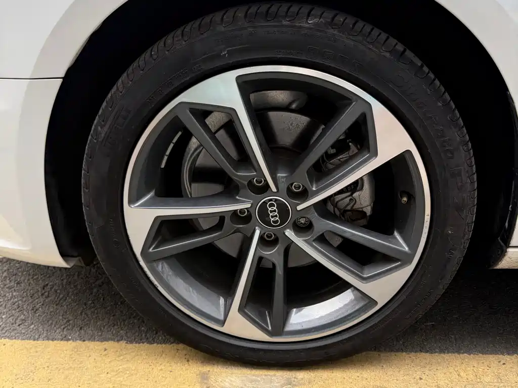 Audi A4L — миниатюра 6