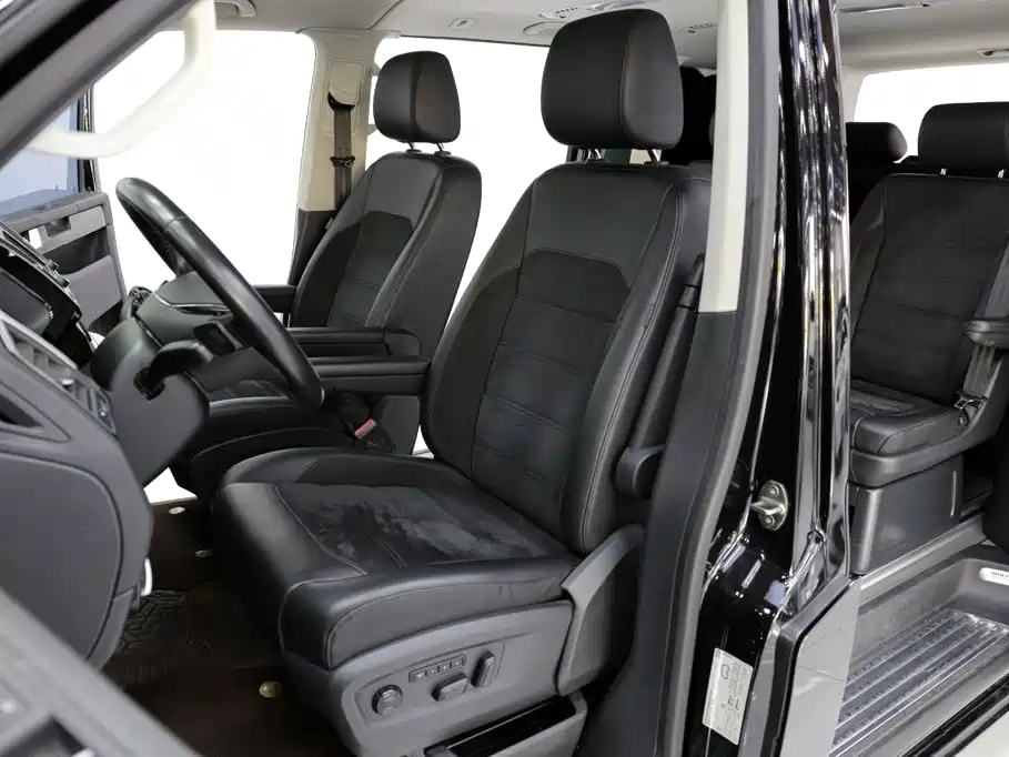 Volkswagen Multivan — миниатюра 6
