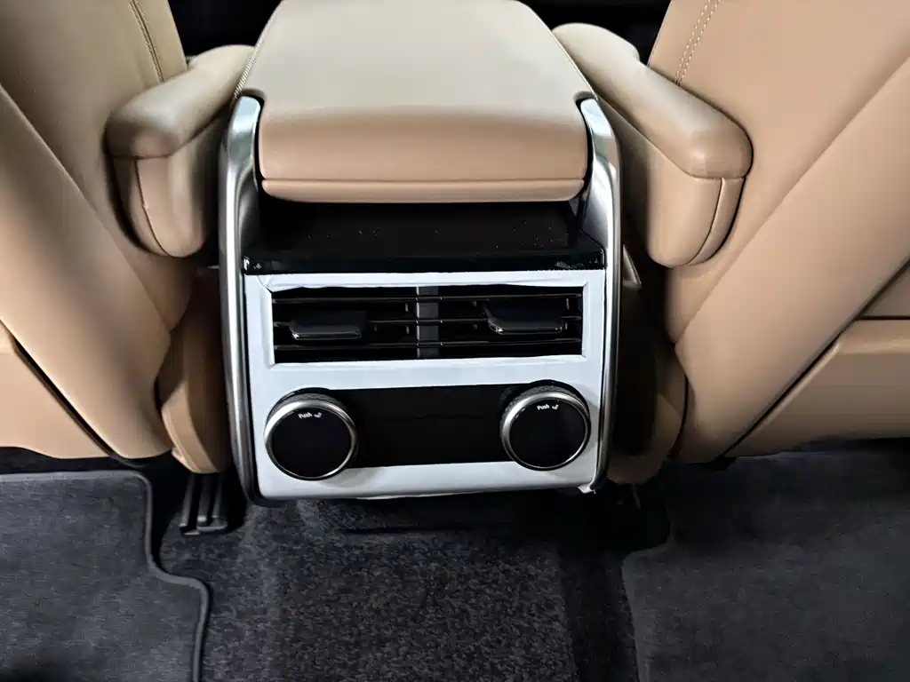 Land Rover Range Rover — миниатюра 18