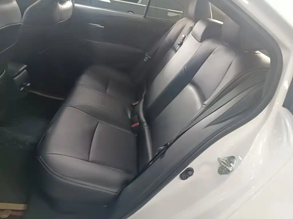 Toyota Corolla — миниатюра 13